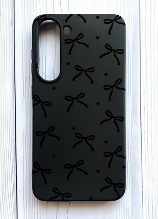 Матовый черный чехол на samsung galaxy s23 бантики (принт 405)