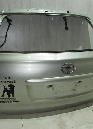 Кришка багажника 1c0 з планкою toyota avensis t25 2003-2008