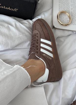 Кроссовки adidas spezial