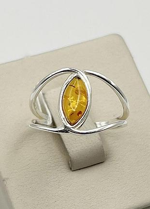 Кольцо серебряное с янтарем 17,5 2,03 г