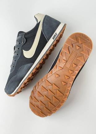 Nike md runner 2 dark grey beige 2