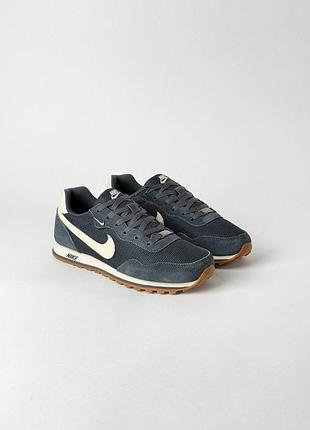 Nike md runner 2 dark grey beige 3