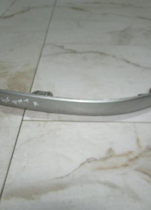 Молдінг переднього бампера правий дорест toyota avensis t25 2003-2008