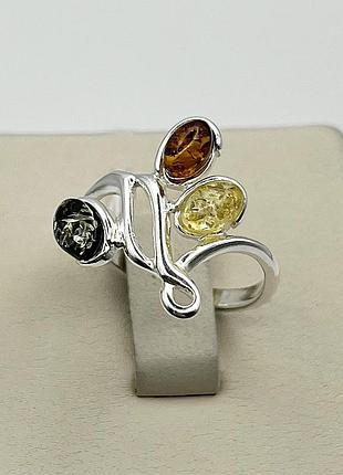Кольцо серебряное с янтарем 17 2,8 г