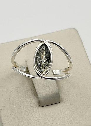 Кольцо серебряное с янтарем 17 2,03 г