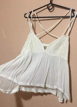 Топ hollister lace trim top з красивою спинкою