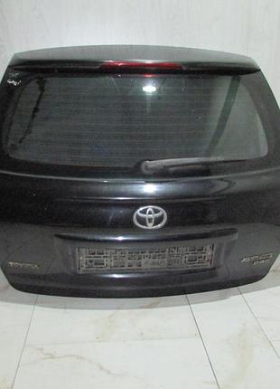Кришка багажника combi чорний 209 toyota avensis t25 2003-2008