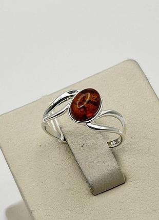 Кольцо серебряное с янтарем 17 1,28 г