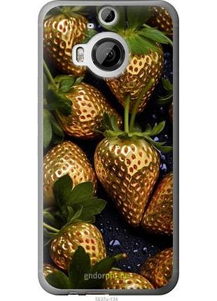 Чехол на htc one m9 plus золотая клубника "5637u-134-10746"