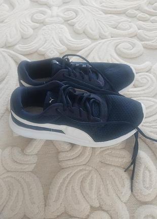 Продам кроссовки puma. размер 42.