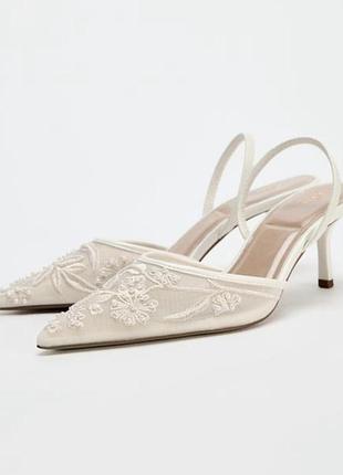 Босоніжки zara