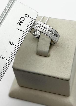 Кольцо серебряное 21,5 3,81 г 5