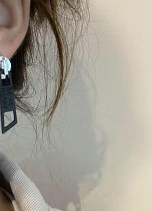 Серьги в виде бегунка 5