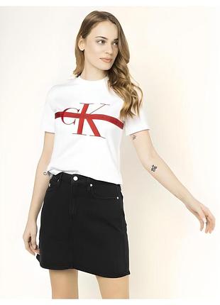Calvin klein біла жіноча футболка оверсайз