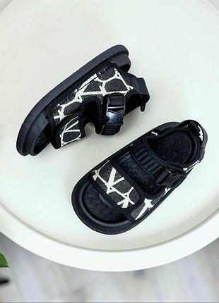 Детские босоножки черный 1390 28