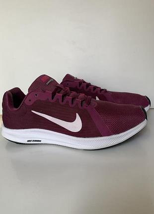 Кросівки nike жіночі