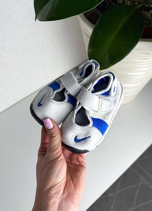 Дитячі босоніжки nike