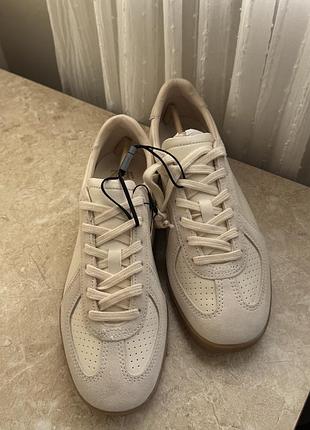 Кросівки zara