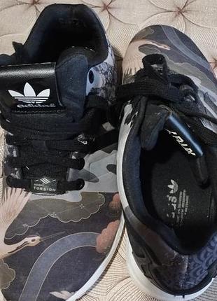 Кроссовки adidas 38