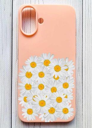 Матовый персиковый чехол на iphone 16 plus букет ромашек (принт 40)