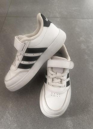 Дитячі кросівки/кеди adidas