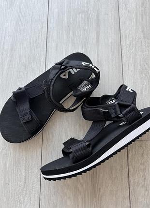 Спортивні босоніжки fila