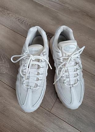 Кроссовки nike air max 95 essential white (артикул модели: ct1268-100).