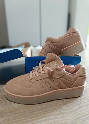 Кеды adidas 40 р. замша оригинал