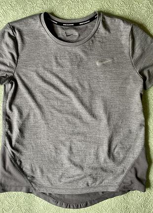Футболка nike running dri-fit розмір s