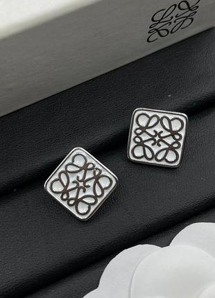 Серьги-гвоздики loewe с эмалью, люкс качество