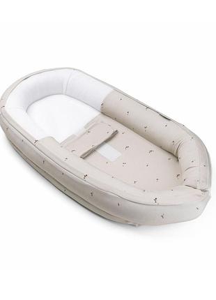 Béaba zen nest – подушка‑гнездышко для младенцев