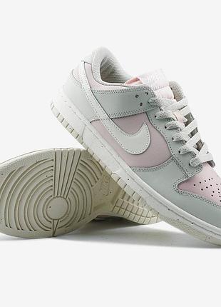 Nike sb dunk low grey pink
