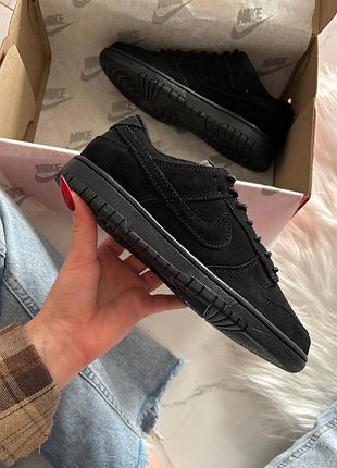 Nike sb dunk triple black 4