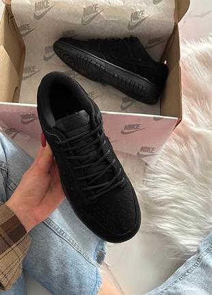 Nike sb dunk triple black 9