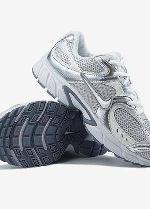 Nike v5 rnr metallic silver white