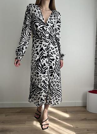 Сукня в принт зебри river island