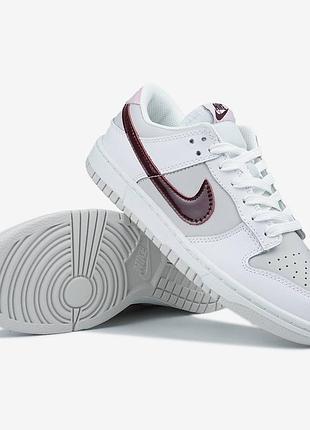 Nike sb dunk low summit white plum chalk