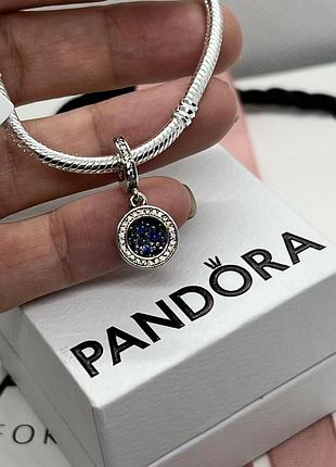 Серебряный шарм-бубина pandora "яркий синий диск" пандора подарок для женщины