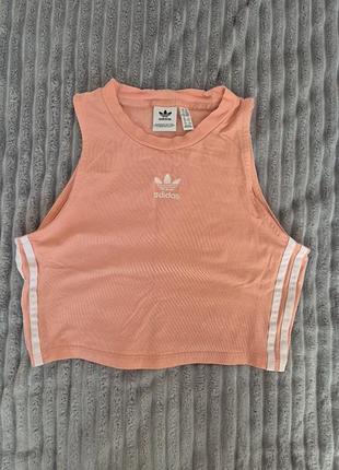 Топ від adidas