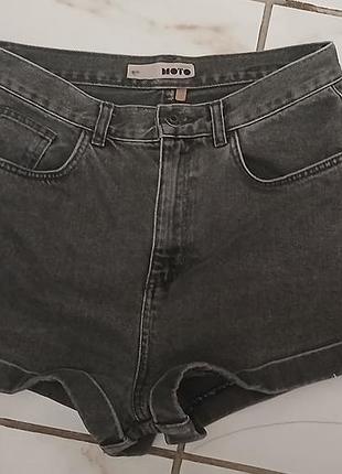 Джинсові шорти topshop moto (mom style)
​стильні жіночі джинсові шорти від молодіжного бренду topshop із лінійки moto.