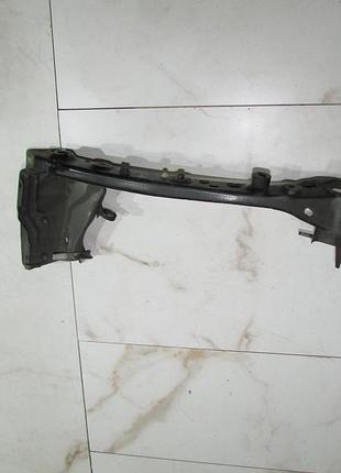 Реснічка кронштейн лівої фари toyota avensis t25 2003-2008