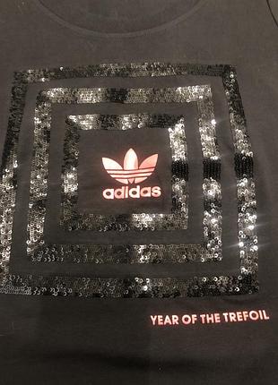 Футболка adidas