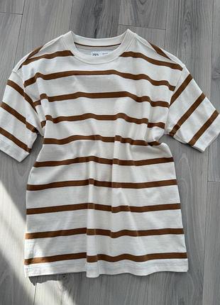 Класнюча футболка zara у смужку на хлопчика 11-12 років.