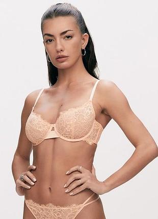Бюст персиковый кружевной с мягкой чашкой на косточках hunkemoller 80d 85c 80e 95c
