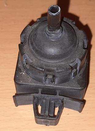 Прессостат (датчик уровня воды) посудомоечной машины aeg, electrolux,zanussi 37640504, 132516202,132516204 оригинал б/у