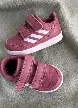 Кроссовки adidas оригинал р.21