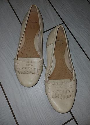 Кожаные балетки/туфли clarks active air