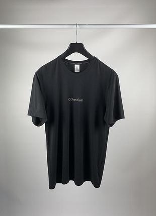 Футболка calvin klein