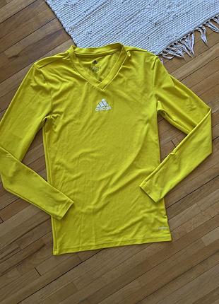 Жіночий лонгслів adidas aeroready, жовтий, розмір m. легкий, дихаючий та стильний для спорту й активного життя.