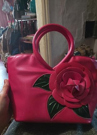 Лакована невелика сумка